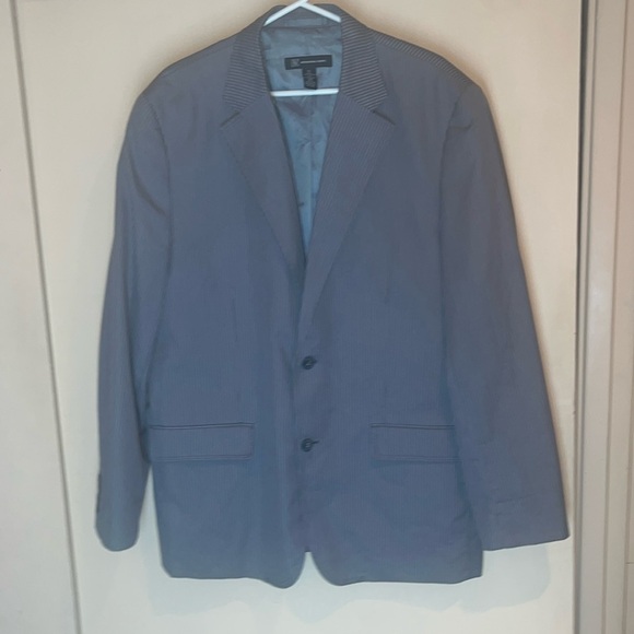 INC International Concepts Men’s grey & white pin striped 2 button size XL - Picture 1 of 14